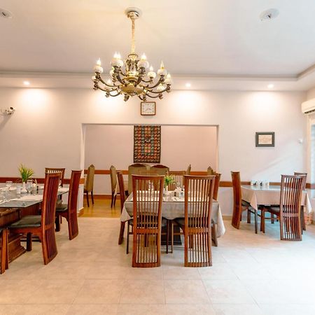 Vip House Hotel Peshawar Exterior photo