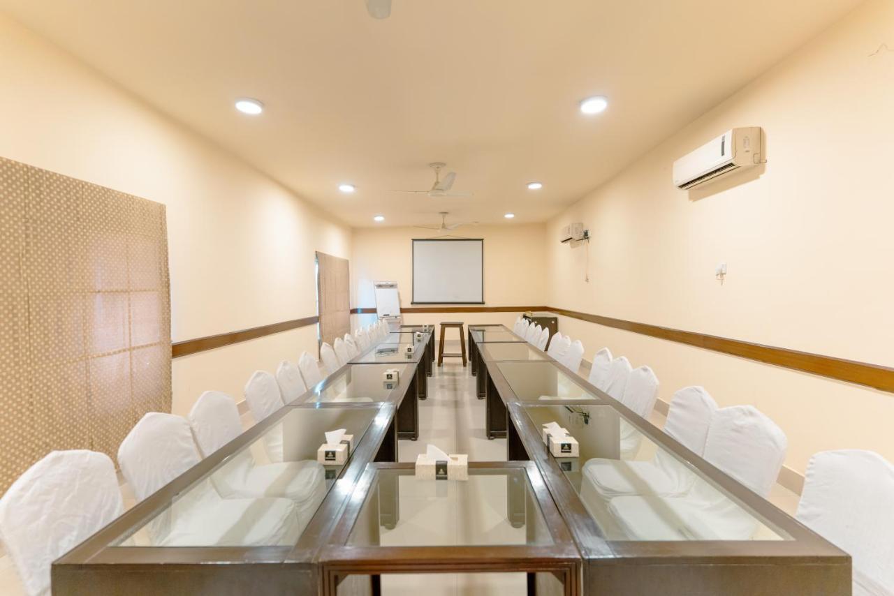 Vip House Hotel Peshawar Exterior photo