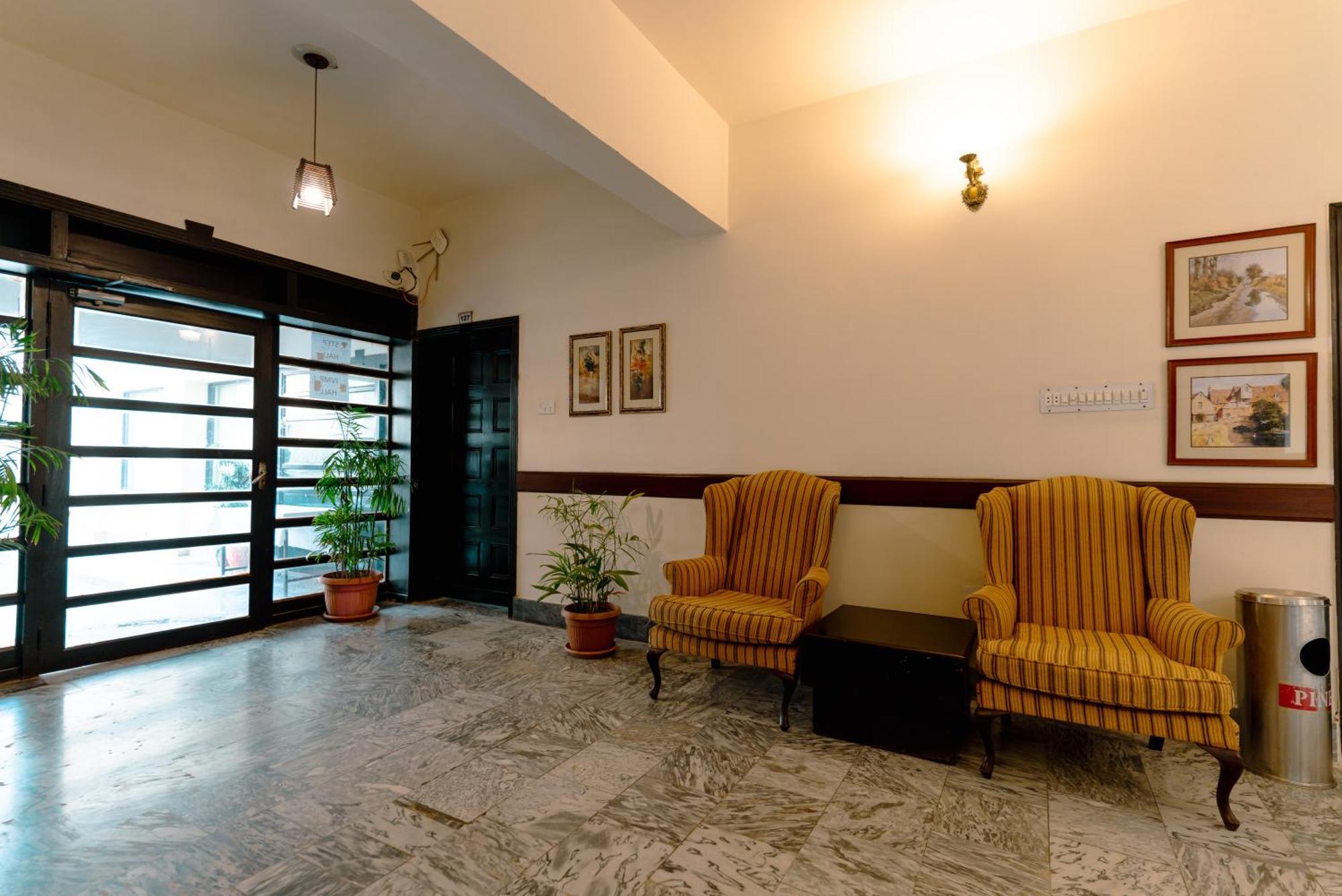 Vip House Hotel Peshawar Exterior photo