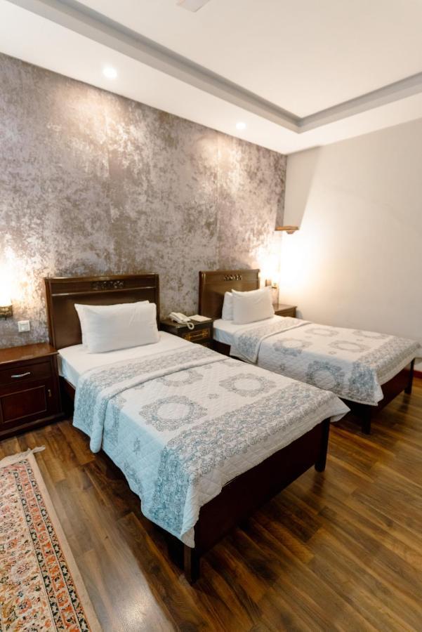 Vip House Hotel Peshawar Exterior photo