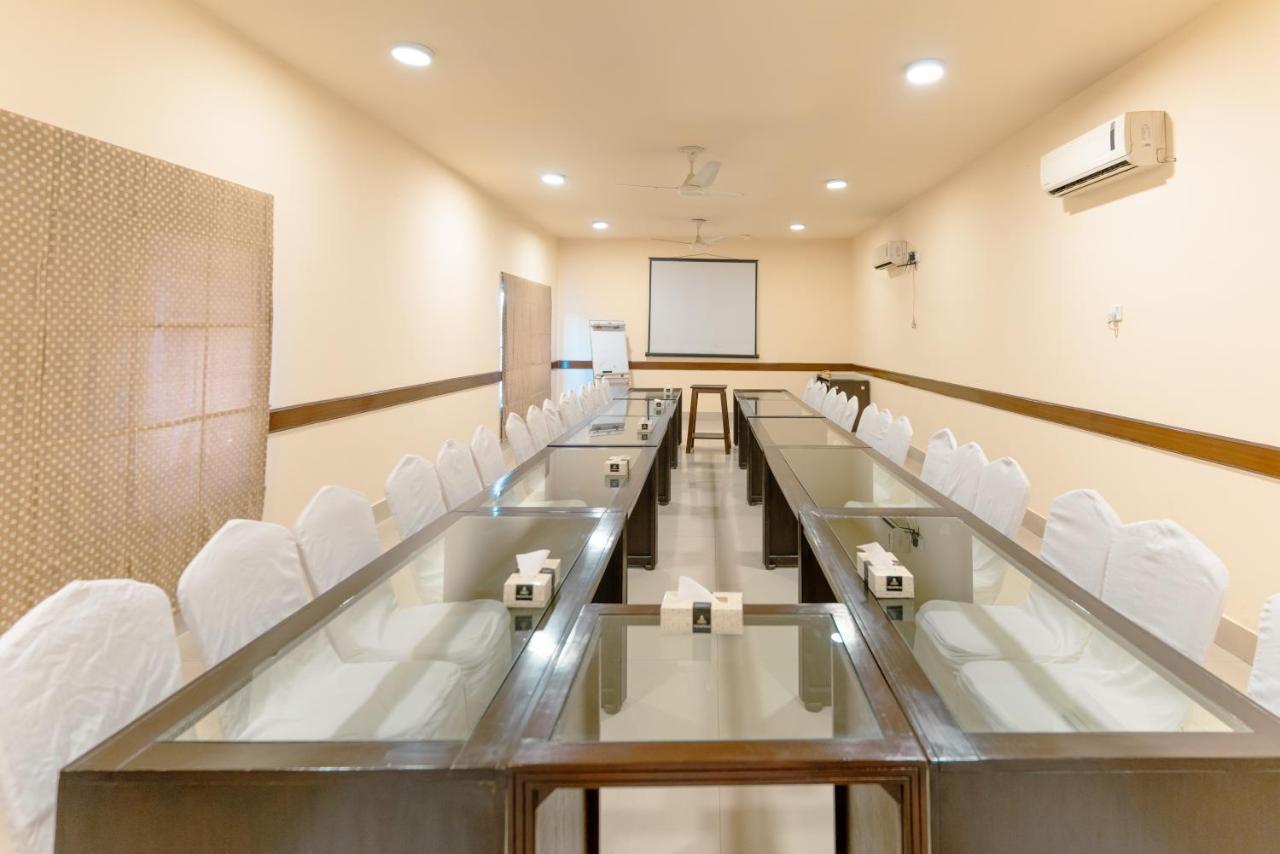 Vip House Hotel Peshawar Exterior photo